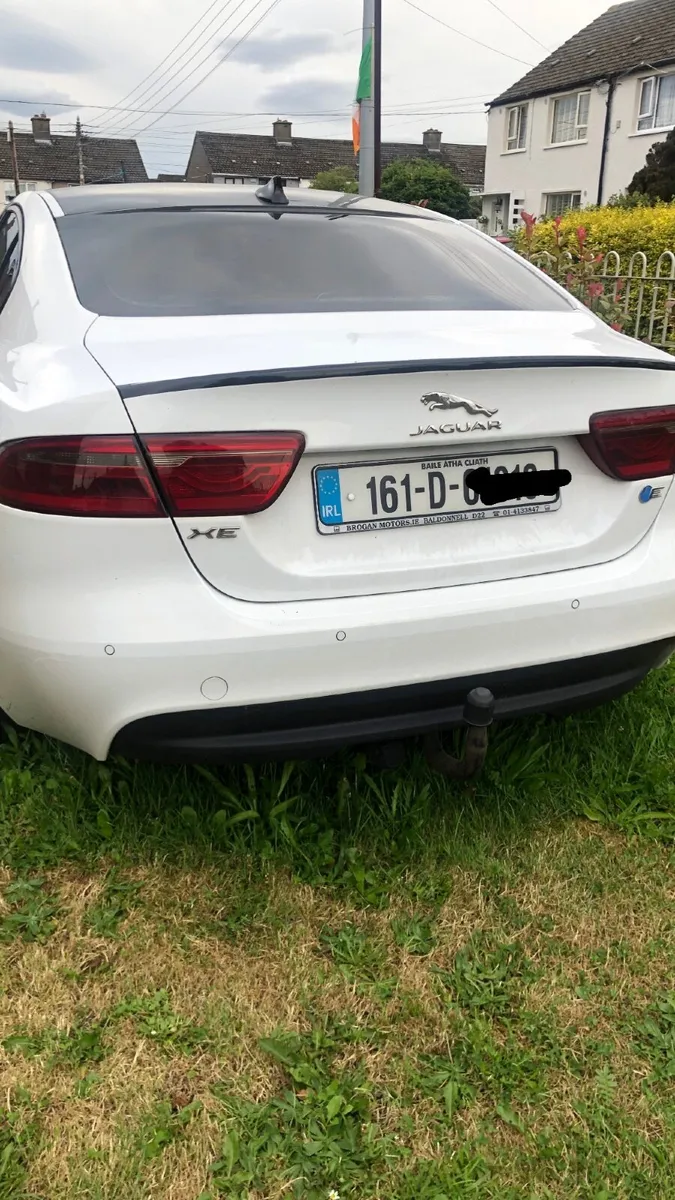 Jaguar XE 2016 - Image 3