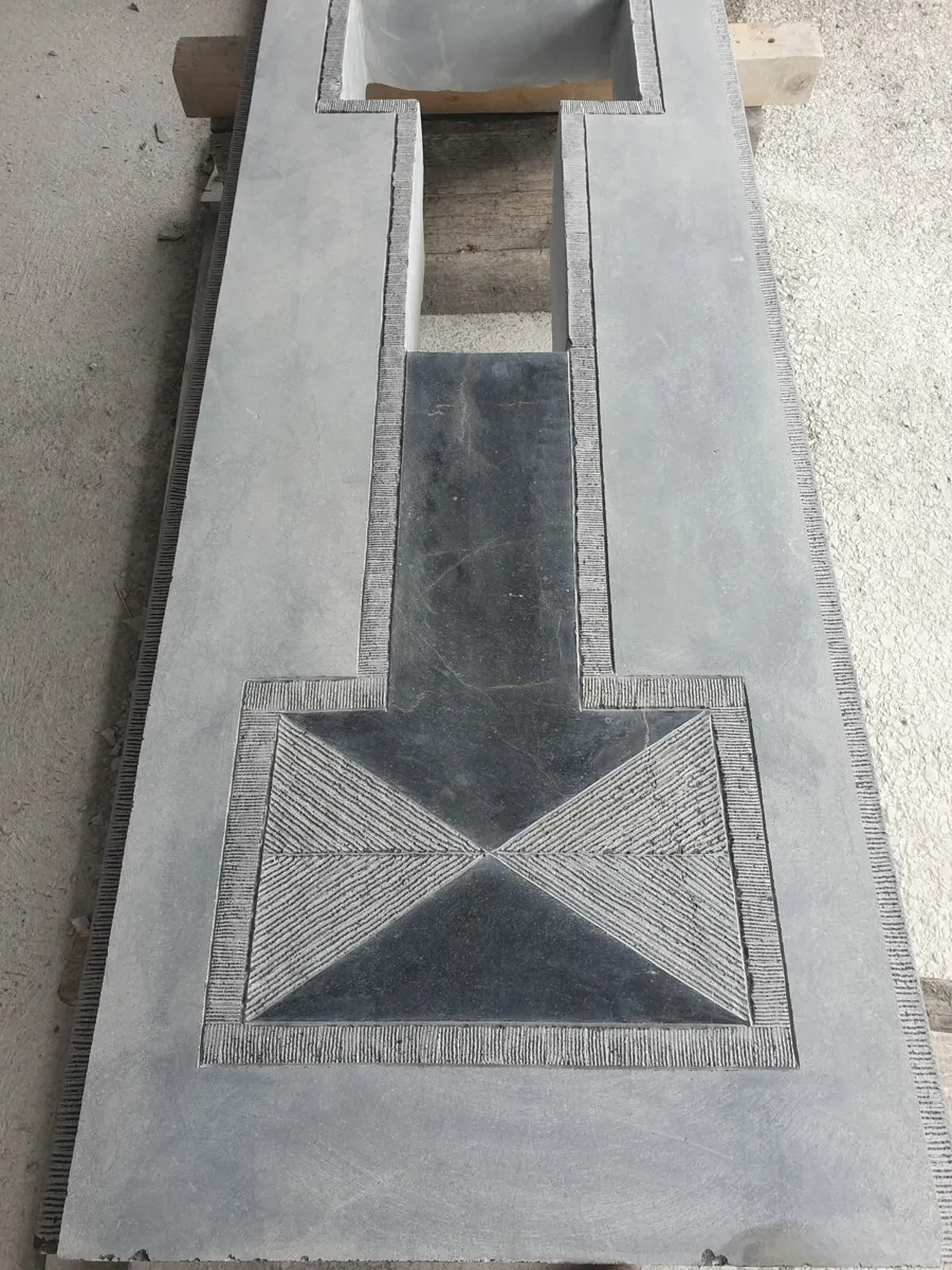 Killkenny limestone standing feature stone - Image 2