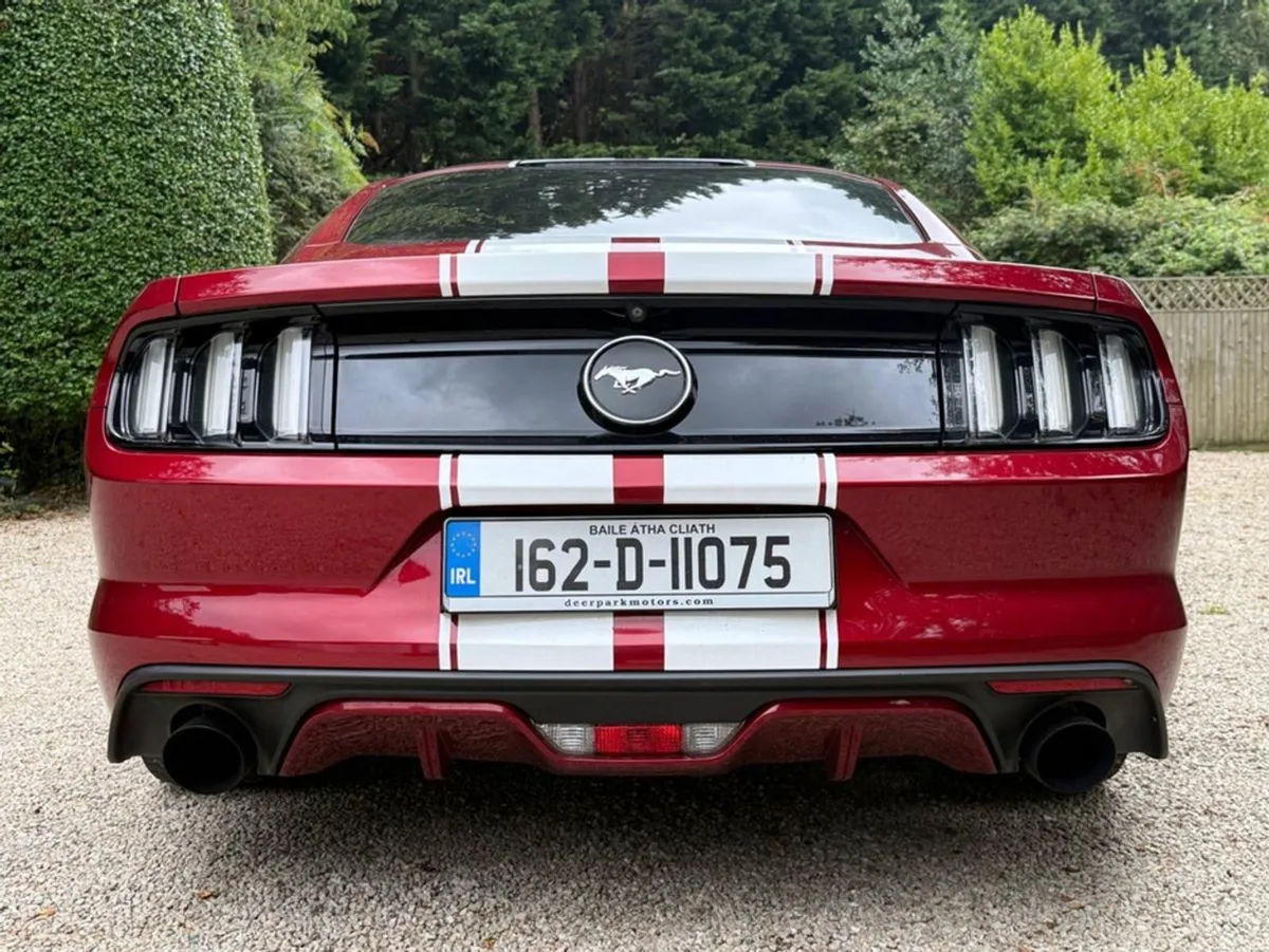 Ford Mustang Fastback 2.3 Manual - Image 4