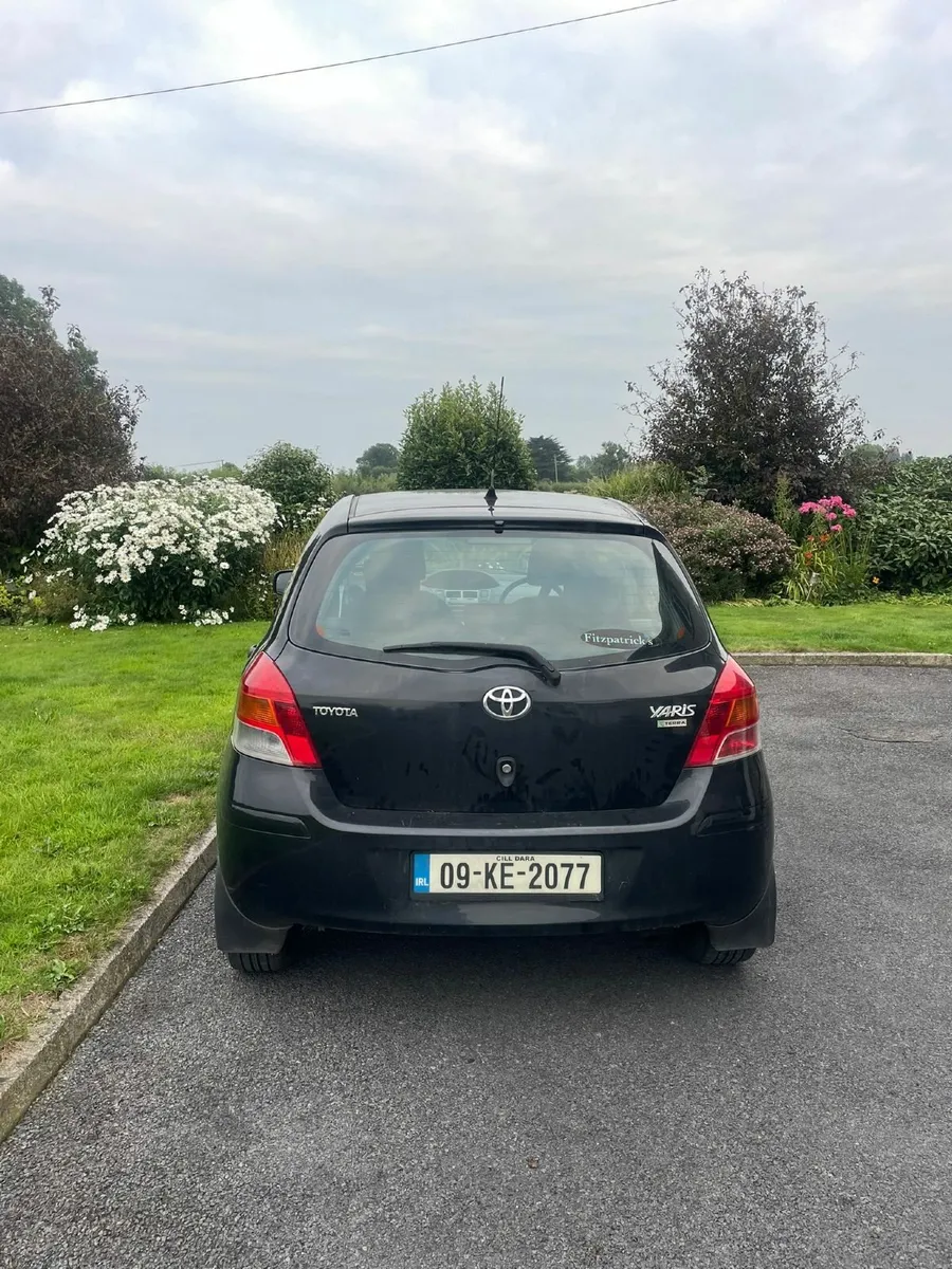Toyota Yaris 2009 - Image 1