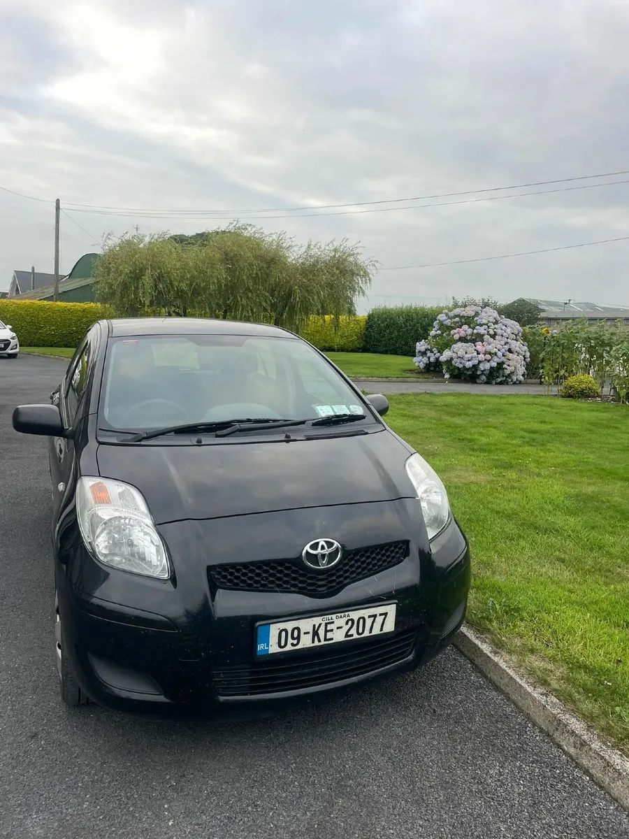 Toyota Yaris 2009 - Image 2