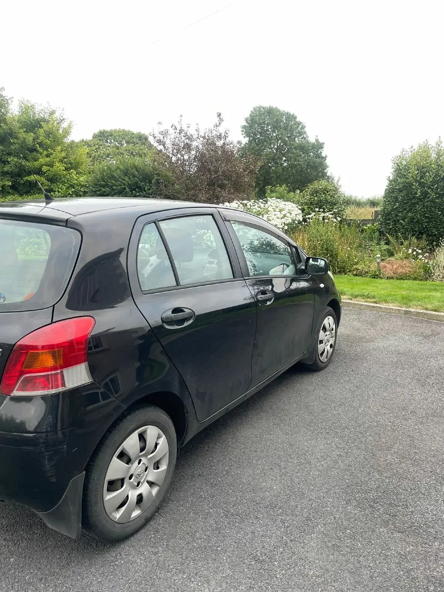 Toyota Yaris 2009 - Image 4