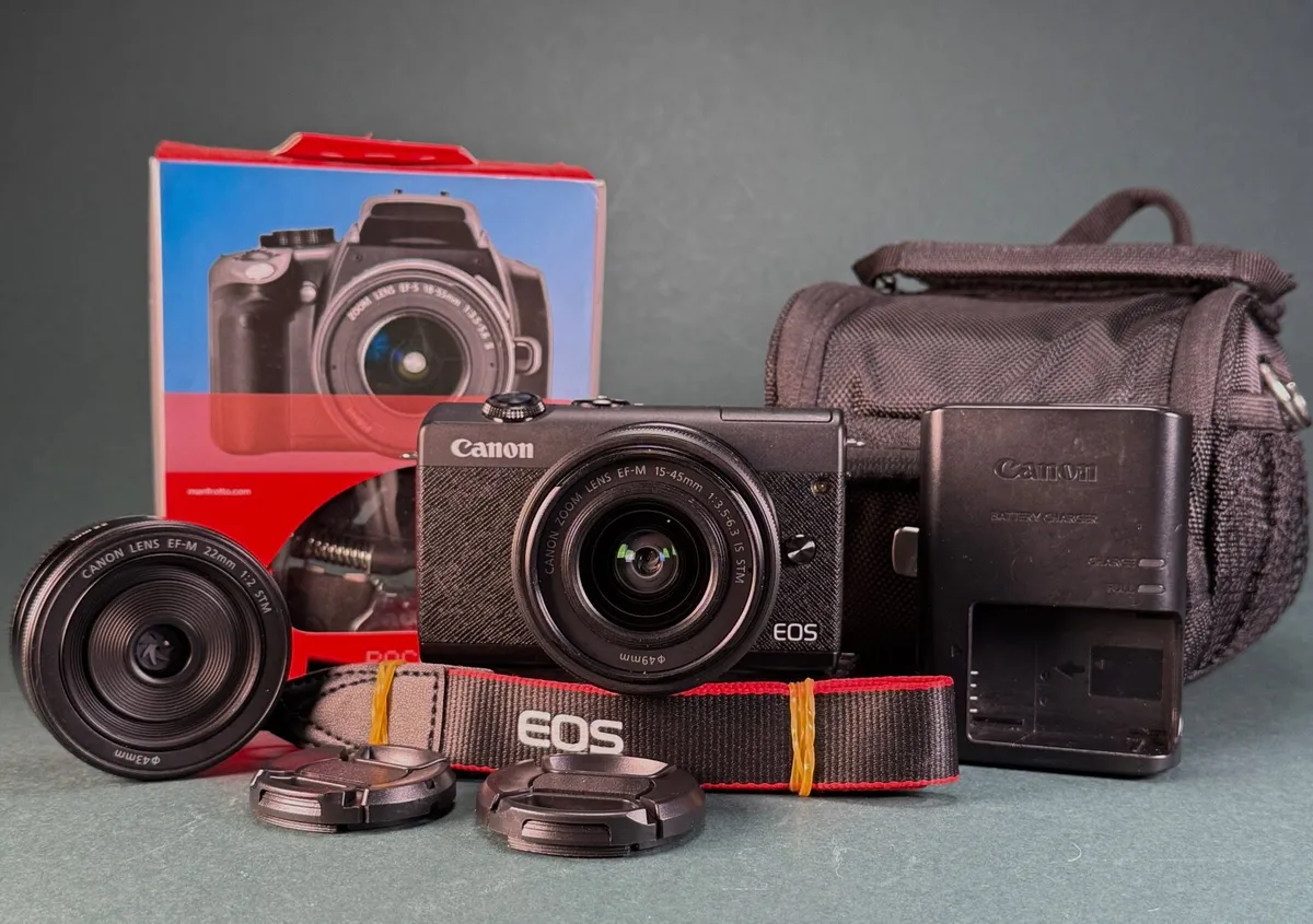 Canon M200 bundle - Image 1
