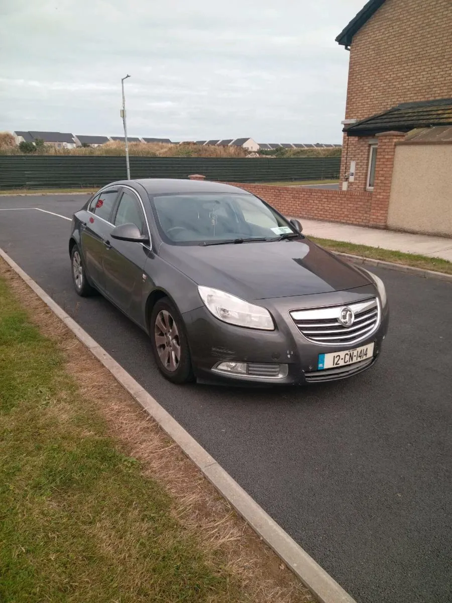 12 Vauxhall Insignia - Image 3
