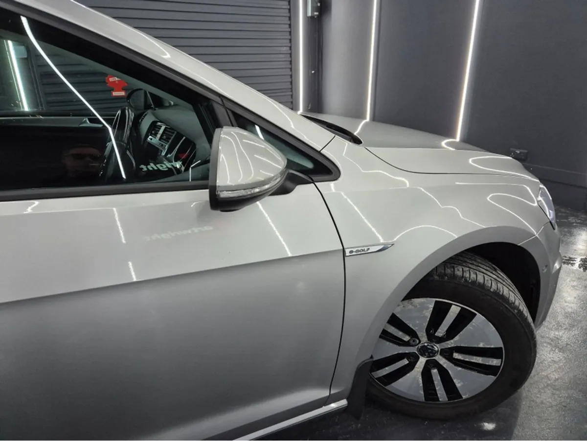 Volkswagen Golf 115bhp 5DR Auto E-golf - Image 2