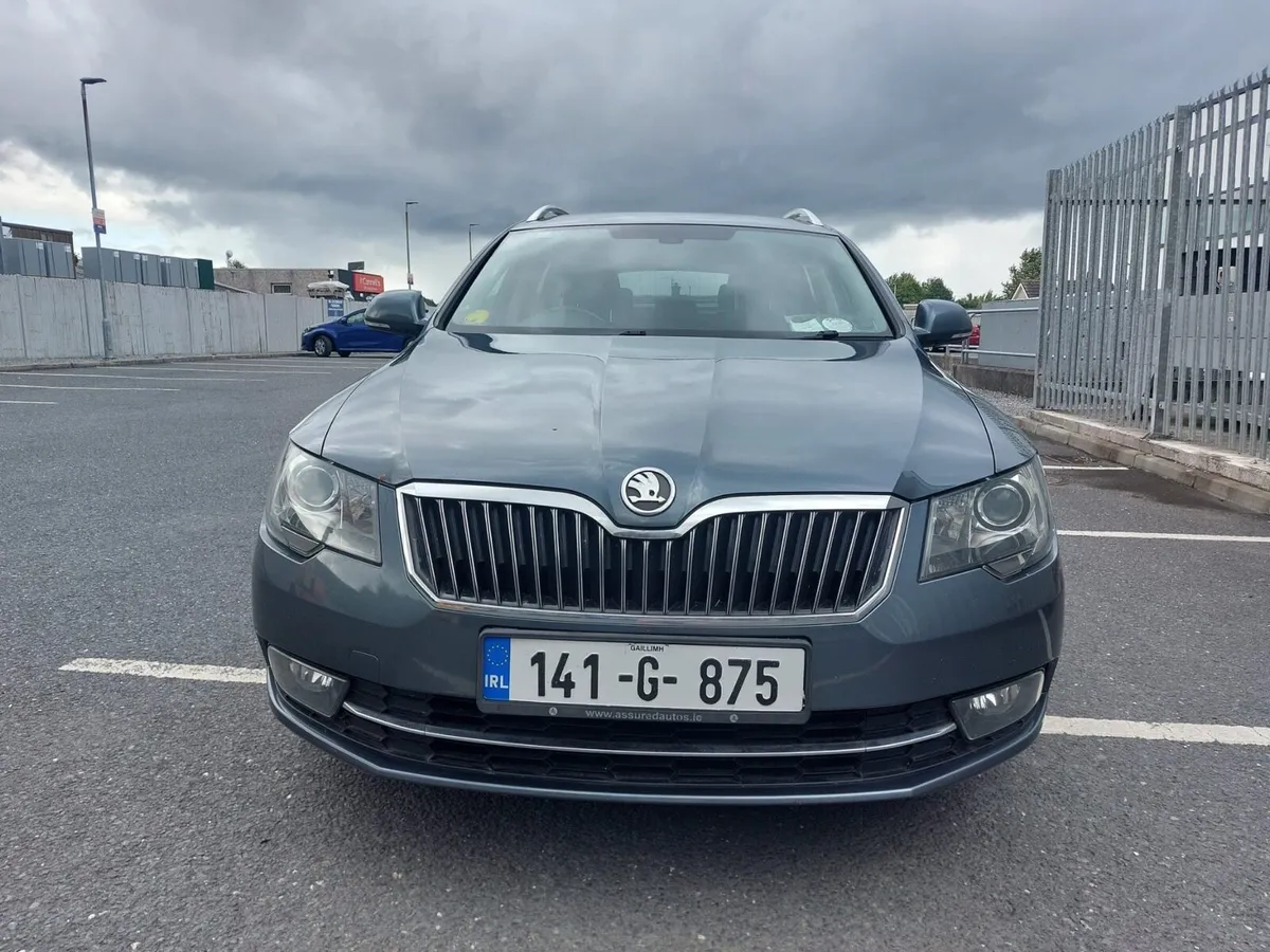 Skoda Superb Estate - Image 2