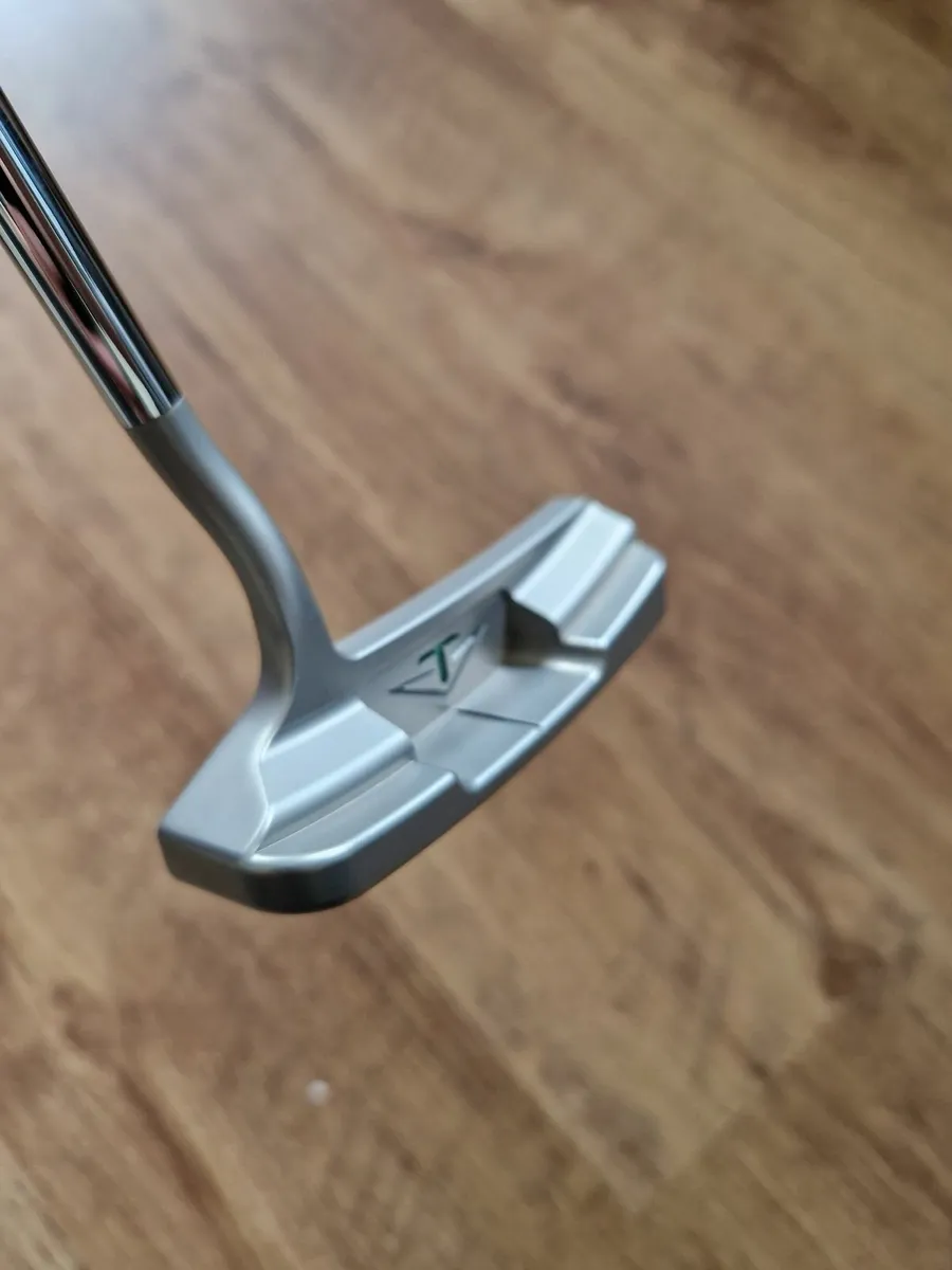 Odyssey Blade Long Island Putter - Image 2