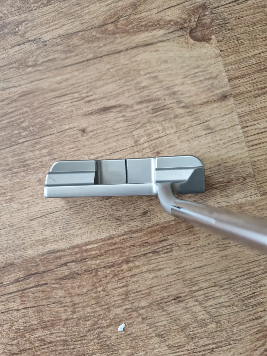 Odyssey Blade Long Island Putter - Image 3