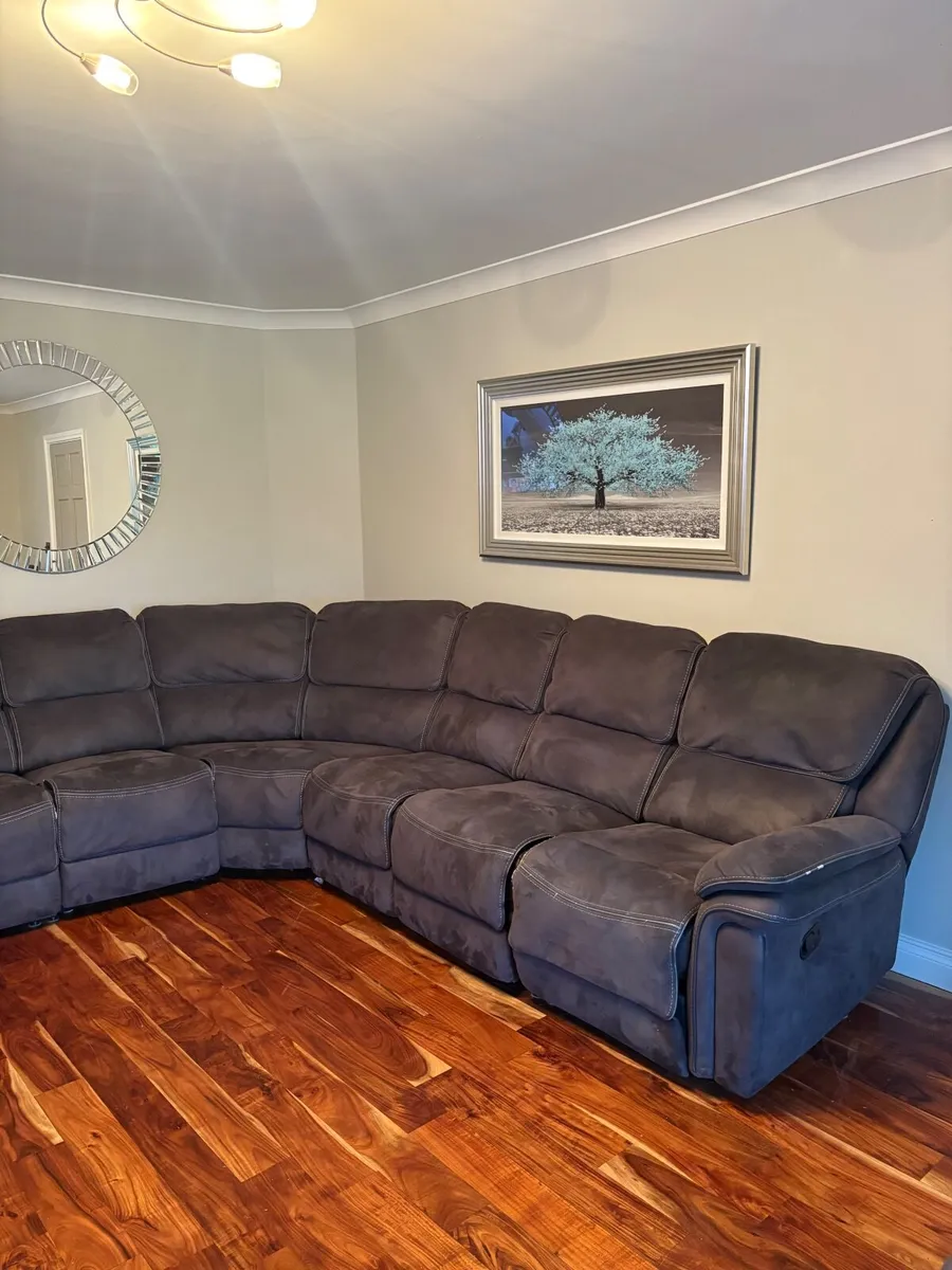Grey corner reclining couch - Image 2