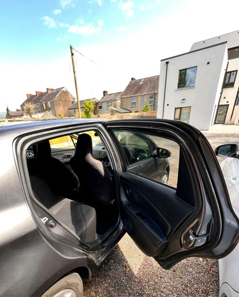 Toyota vitz 1.0 automatic - Image 2