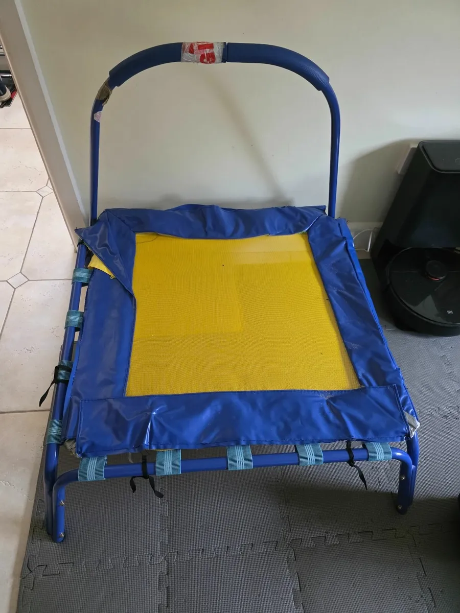 Trampoline small for children - Image 1