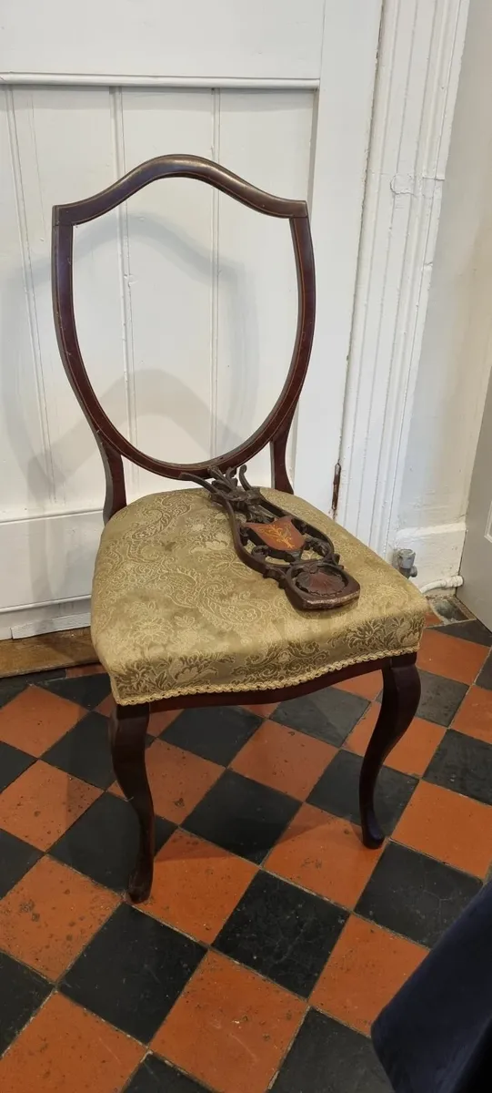 Antique chairs for restoration - Image 2