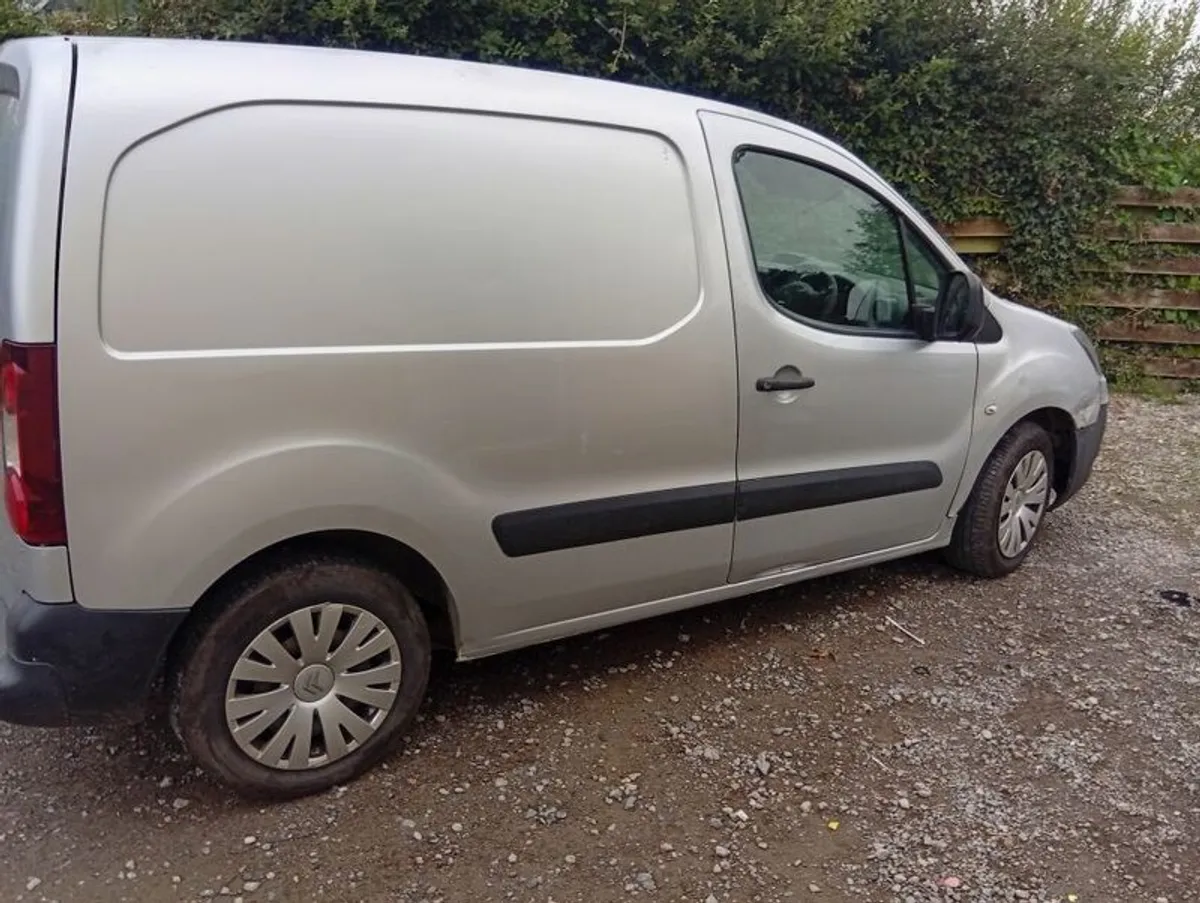 2014 Citroen Berlingo - Image 2