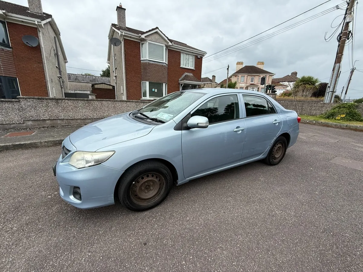 Toyota Corolla 2011 - Image 4