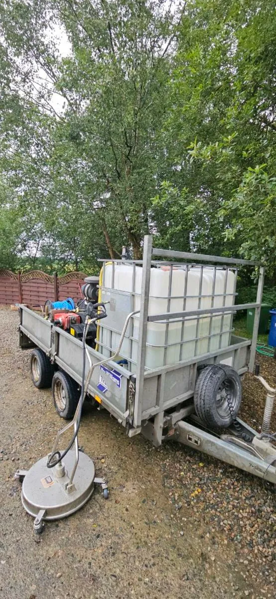 Pressure washer - Image 1