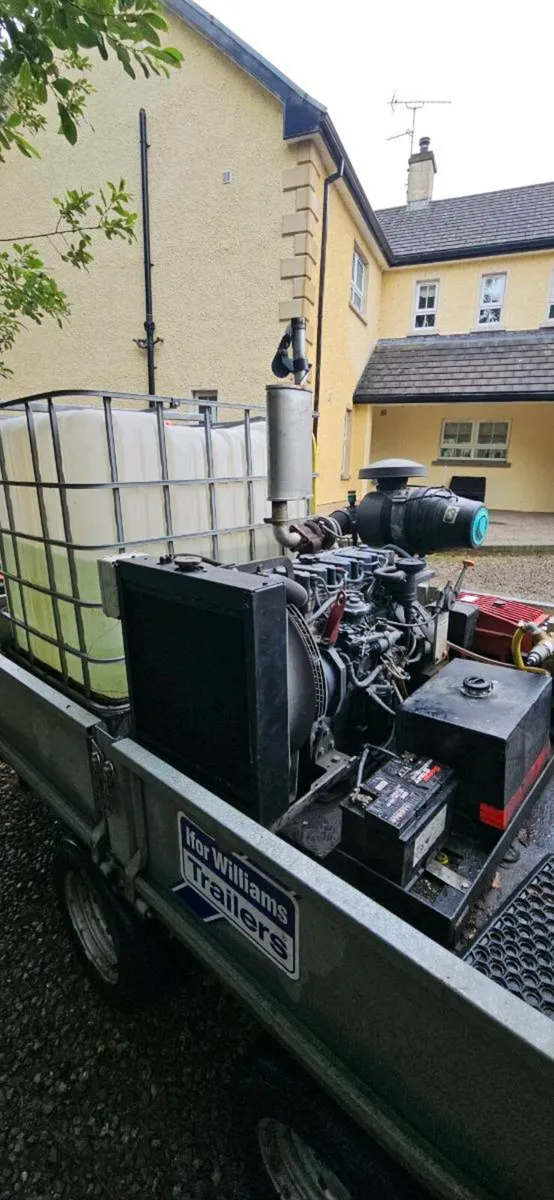 Pressure washer - Image 2