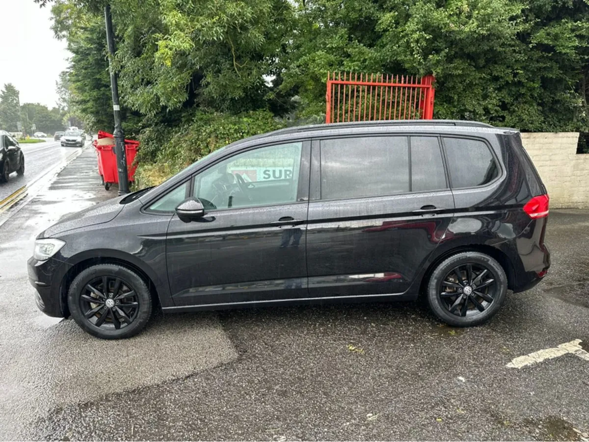 Volkswagen Touran 1.4 TSI Highline 7 Seater MPV - Image 3