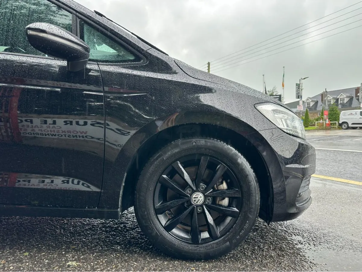 Volkswagen Touran 1.4 TSI Highline 7 Seater MPV - Image 4