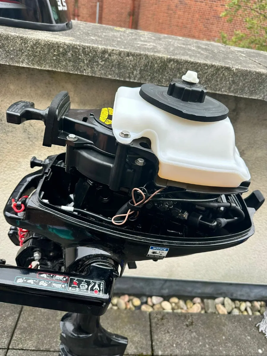 Mercury 3.5hp Outboard Boat Engine - Image 4