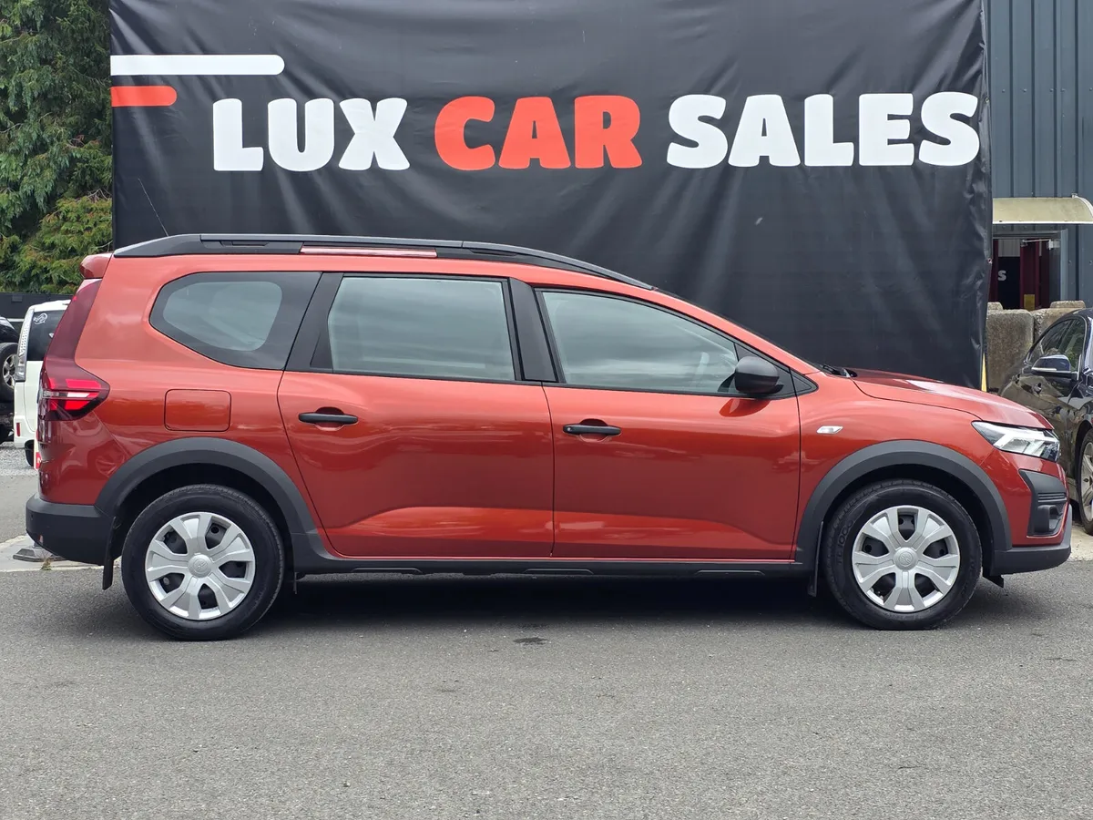 2024 Dacia Jogger 1.0 TCe ESSENTIAL  // 7 SEATERS - Image 2