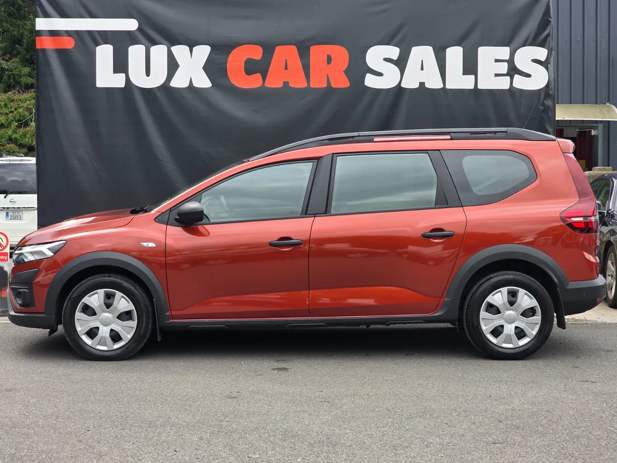 2024 Dacia Jogger 1.0 TCe ESSENTIAL  // 7 SEATERS - Image 3