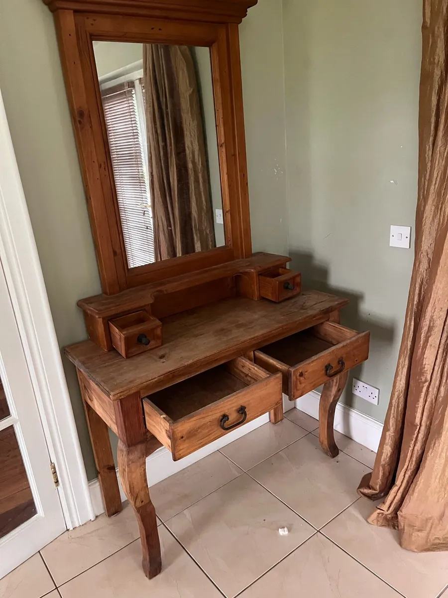 Sideboard - Image 4