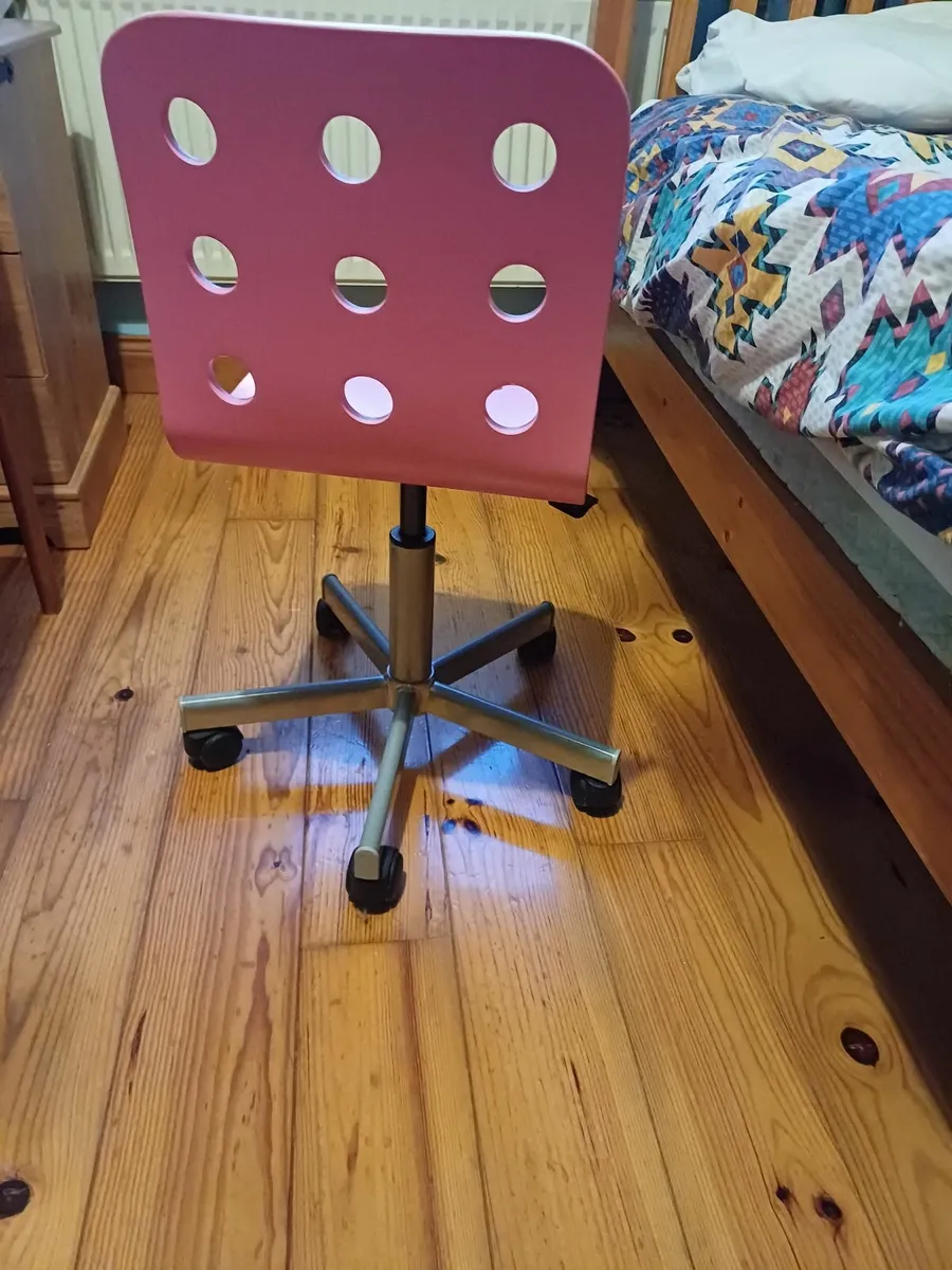 Study chair - Image 2