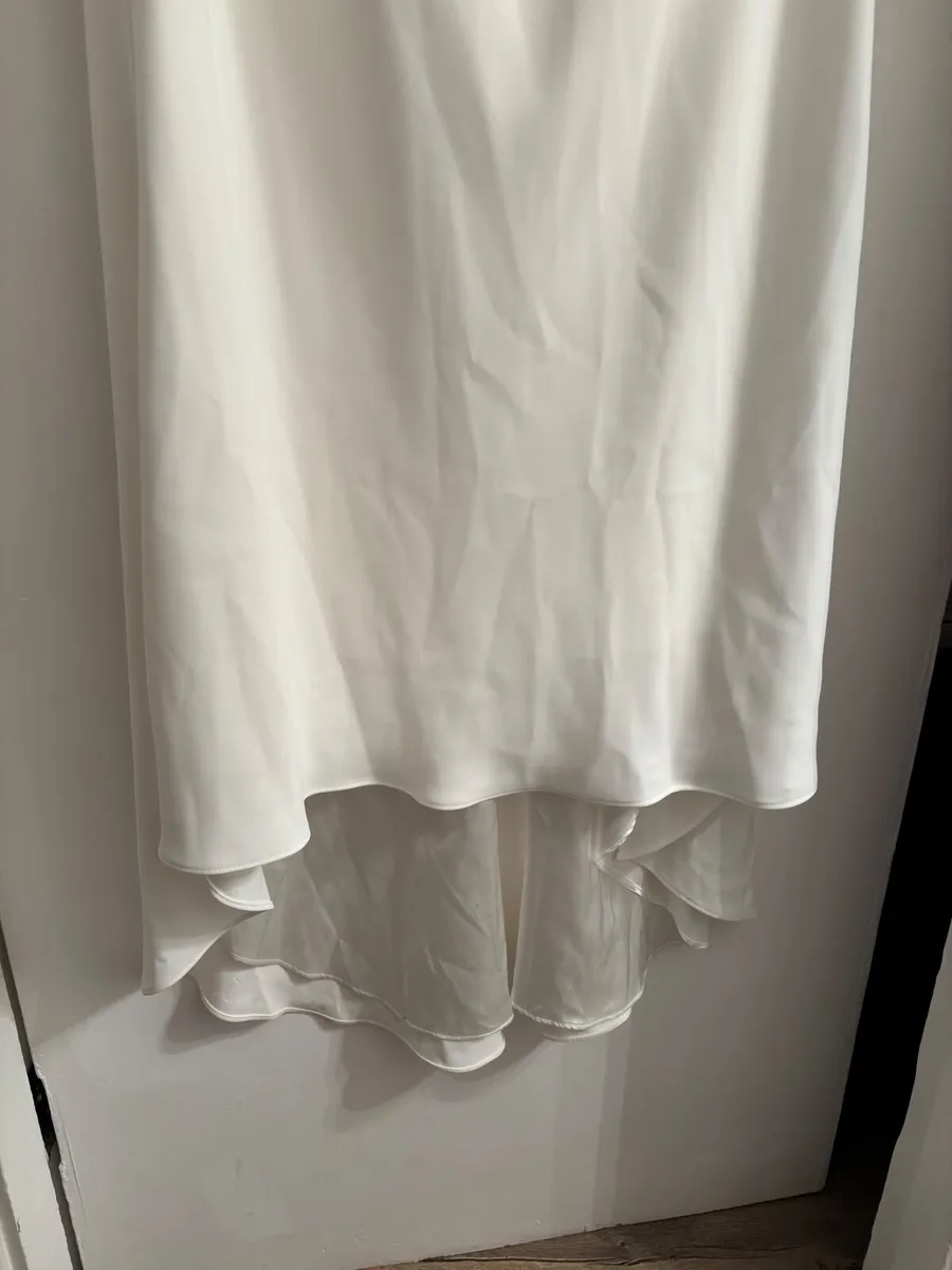 Wedding dress - Image 4