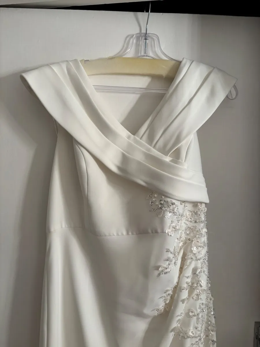 Wedding dress - Image 3