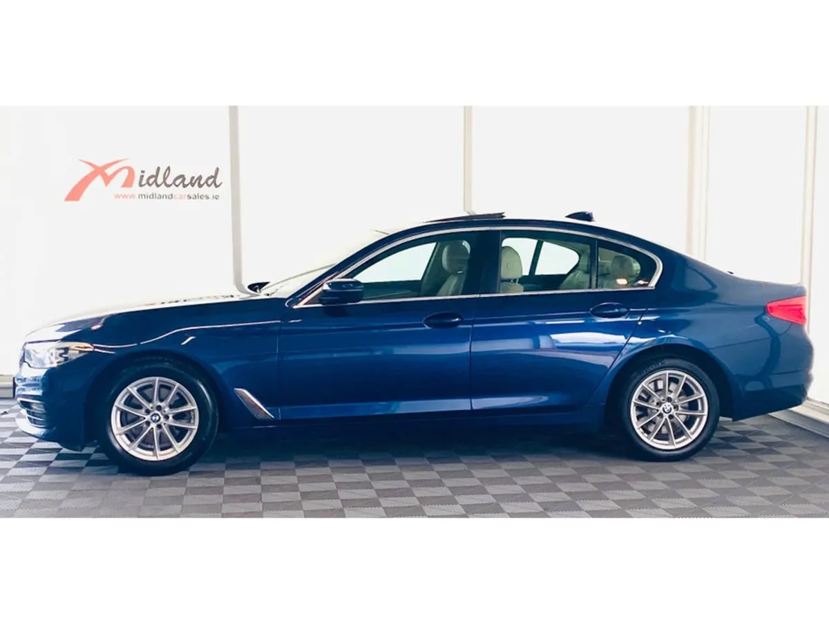 BMW 5 Series  sunroof oyster Leather - Image 2