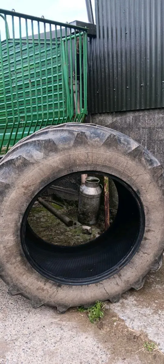Tractor tyres - Image 1