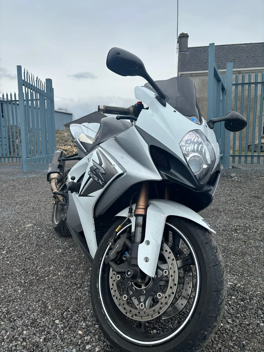 Gsxr k9 1000cc limited addition - Image 3