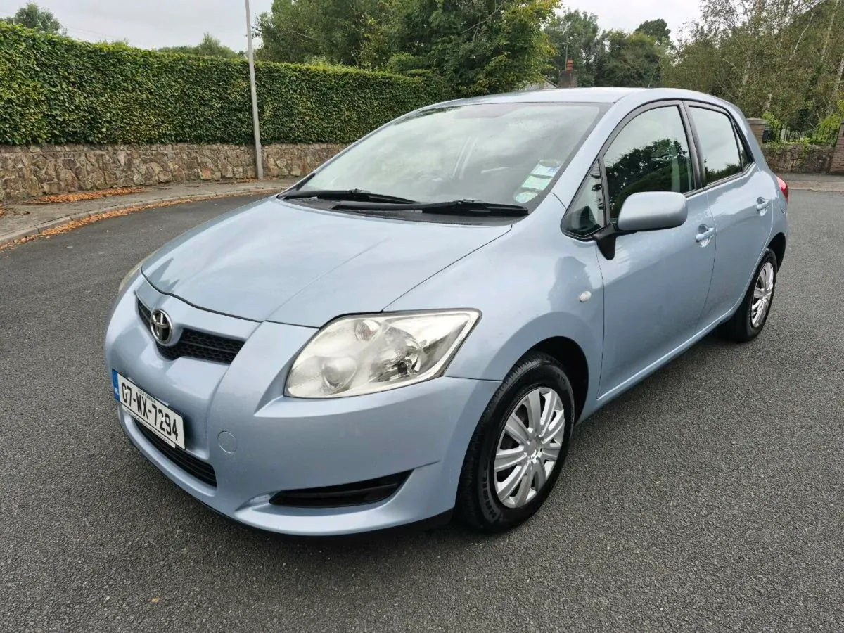 TOYOTA AURIS**1.4VVTi**LOW MILEAGE**MINT** - Image 2