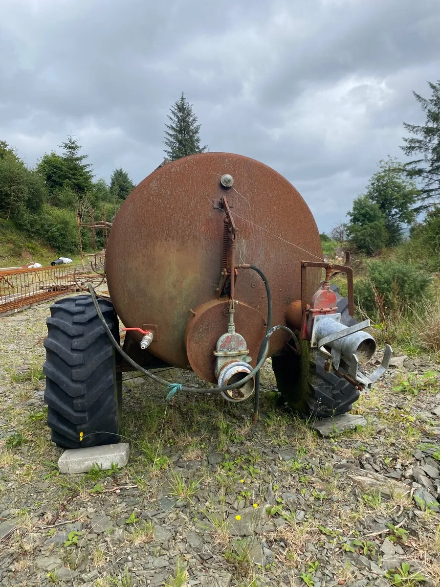 Slurry tank - Image 1