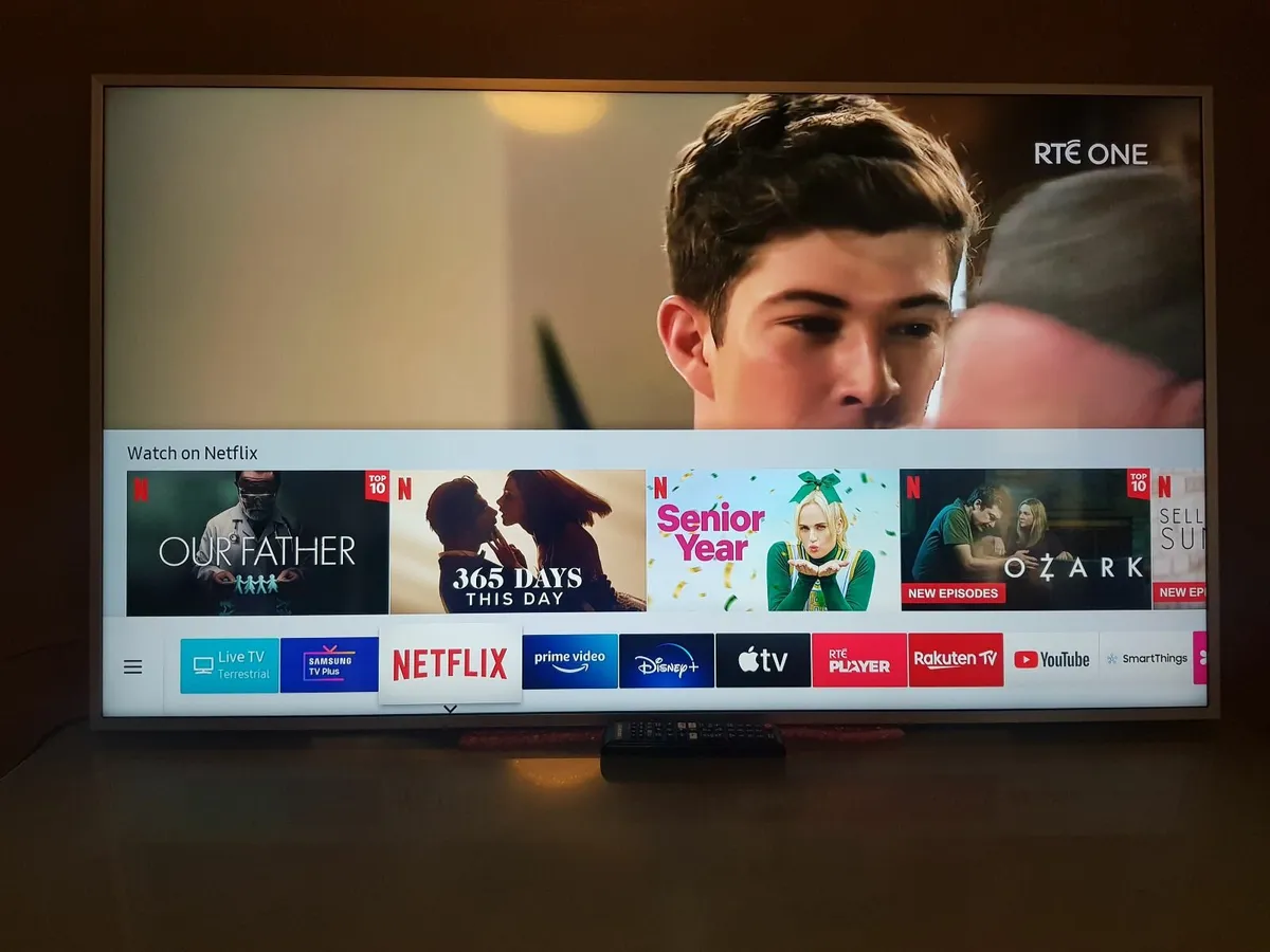 43" Samsung 4K Certified Ultra HD HDR Smart LED TV - Image 2