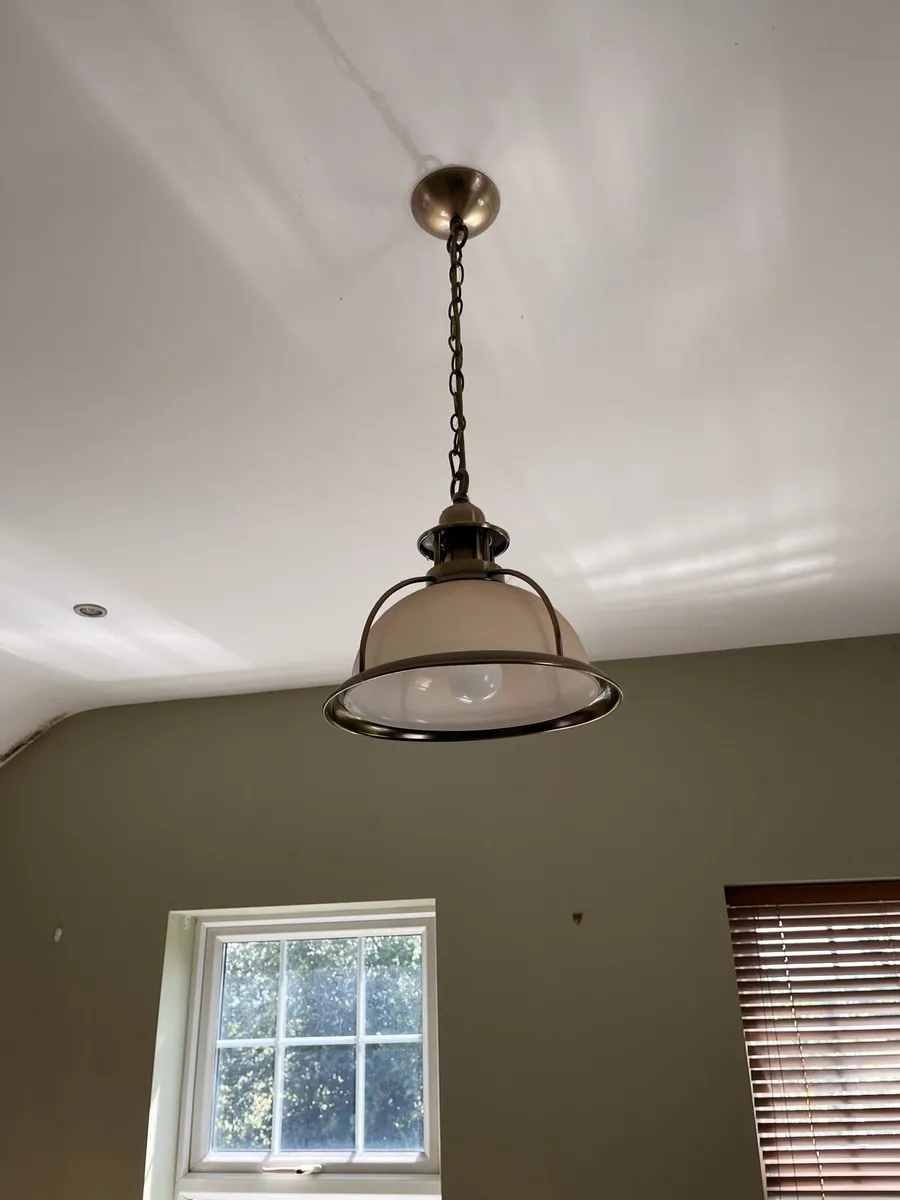 Light fitting - Image 2