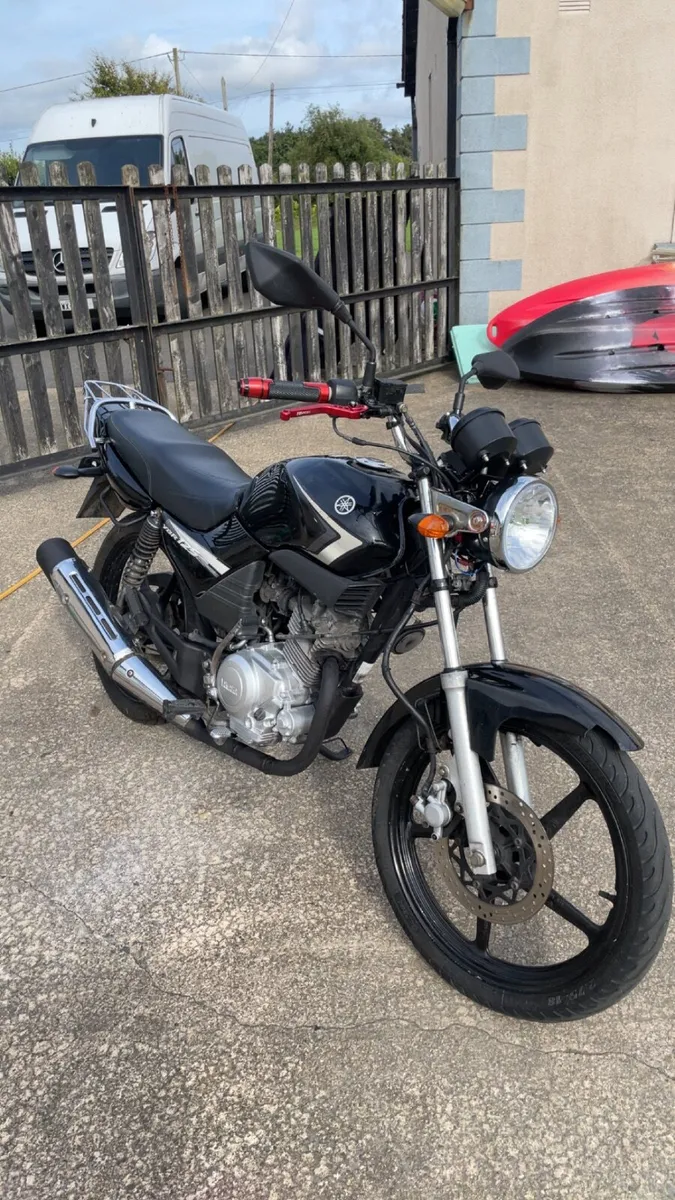 YAMAHA YBR125 2010 - Image 1