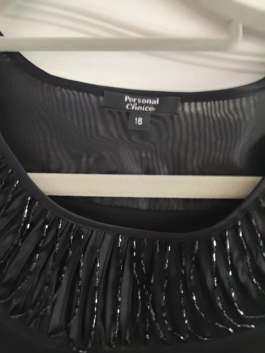 Black top - Image 3