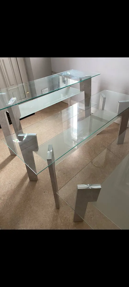 Coffee table. Tv stand. Show table - Image 1