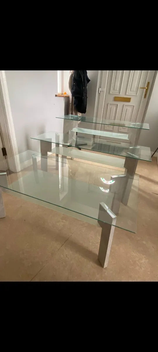 Coffee table. Tv stand. Show table - Image 4