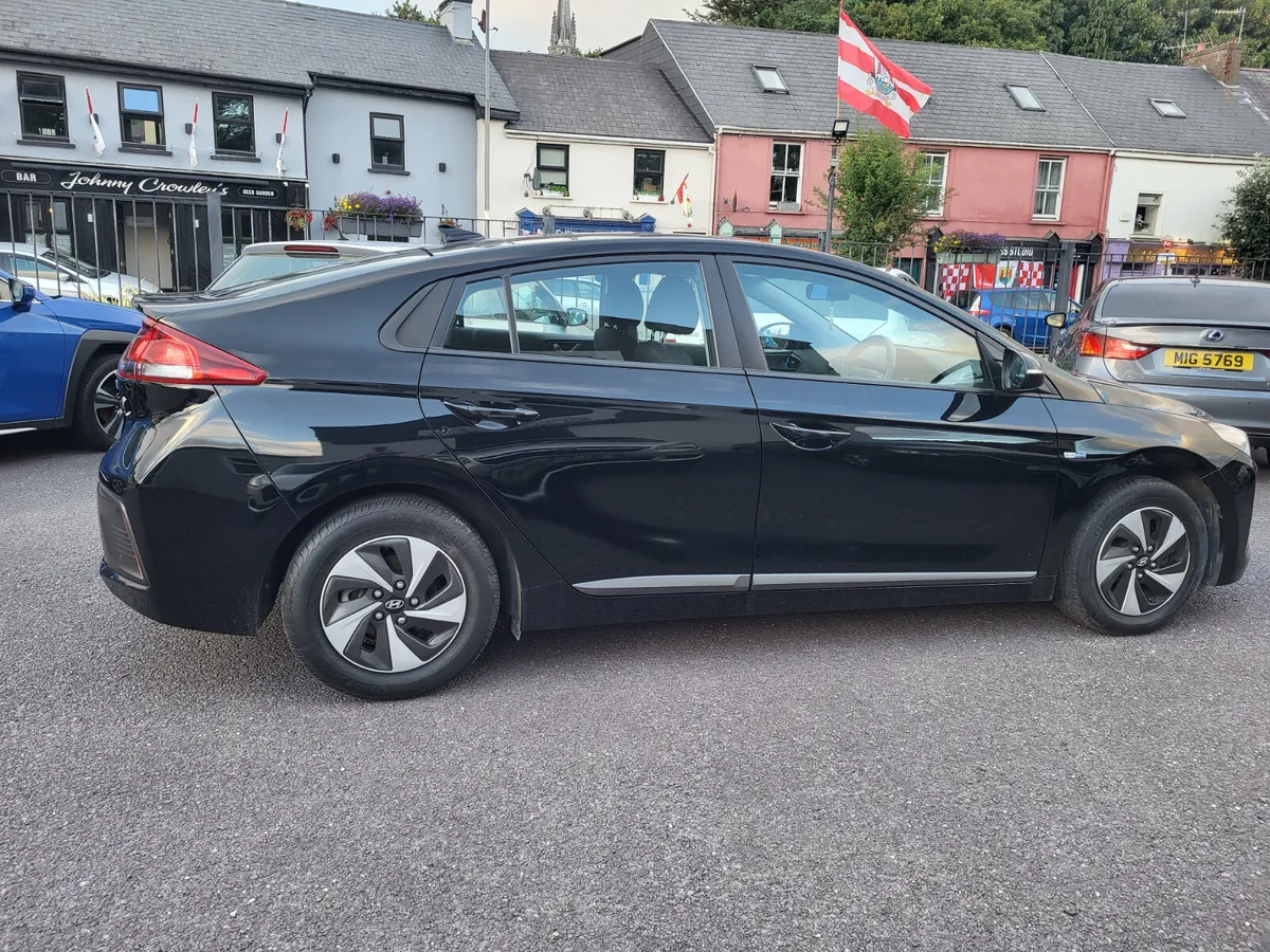 2019 Hyundai Ioniq SE HEV Auto, Self Charging - Image 4