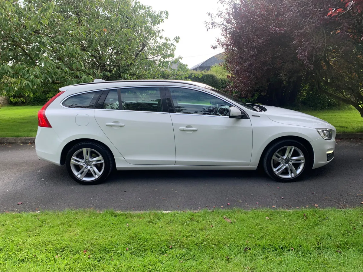 Volvo V60 2017 Diesel Hybrid - Image 1