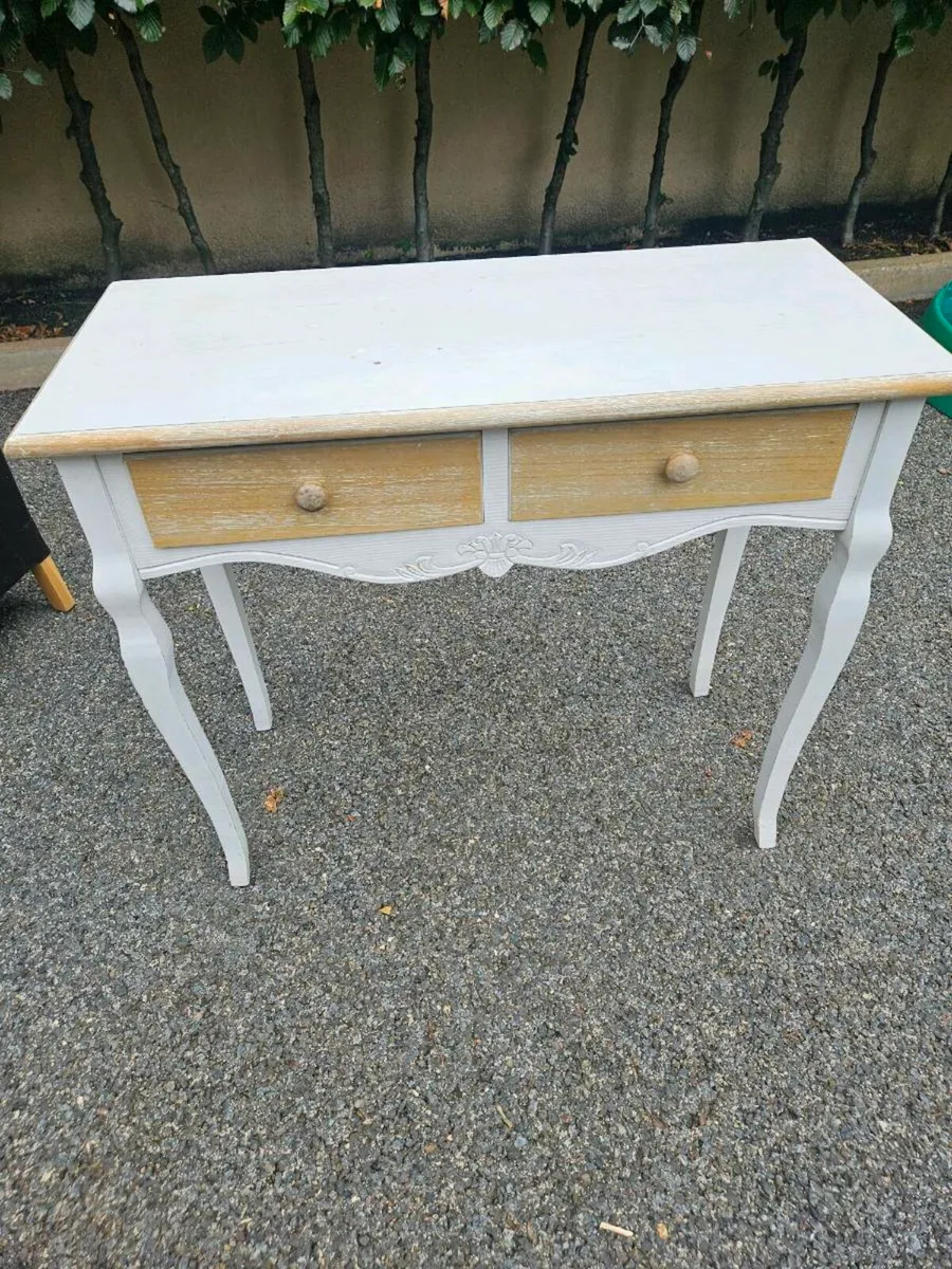 Console - Image 1