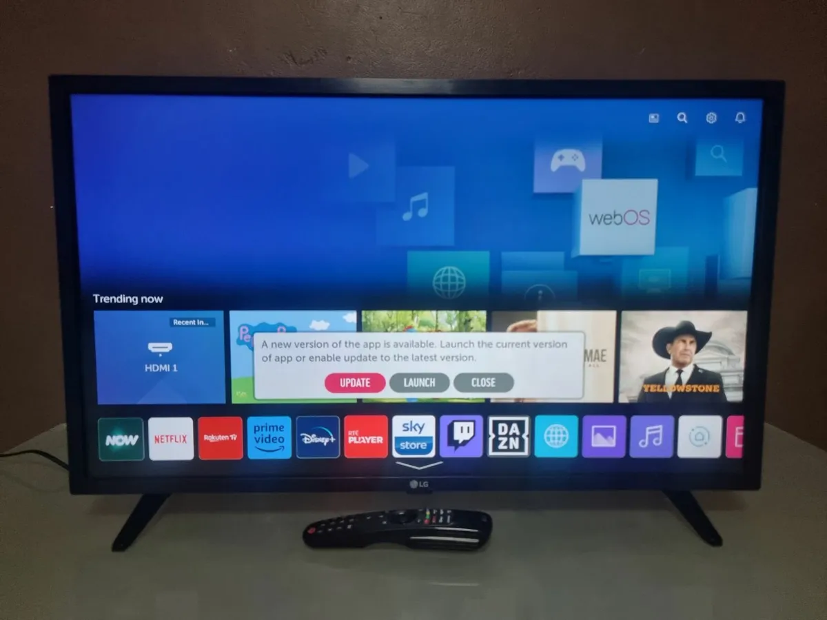 32" LG HDR Smart LED TV + Magic Remote - Image 1