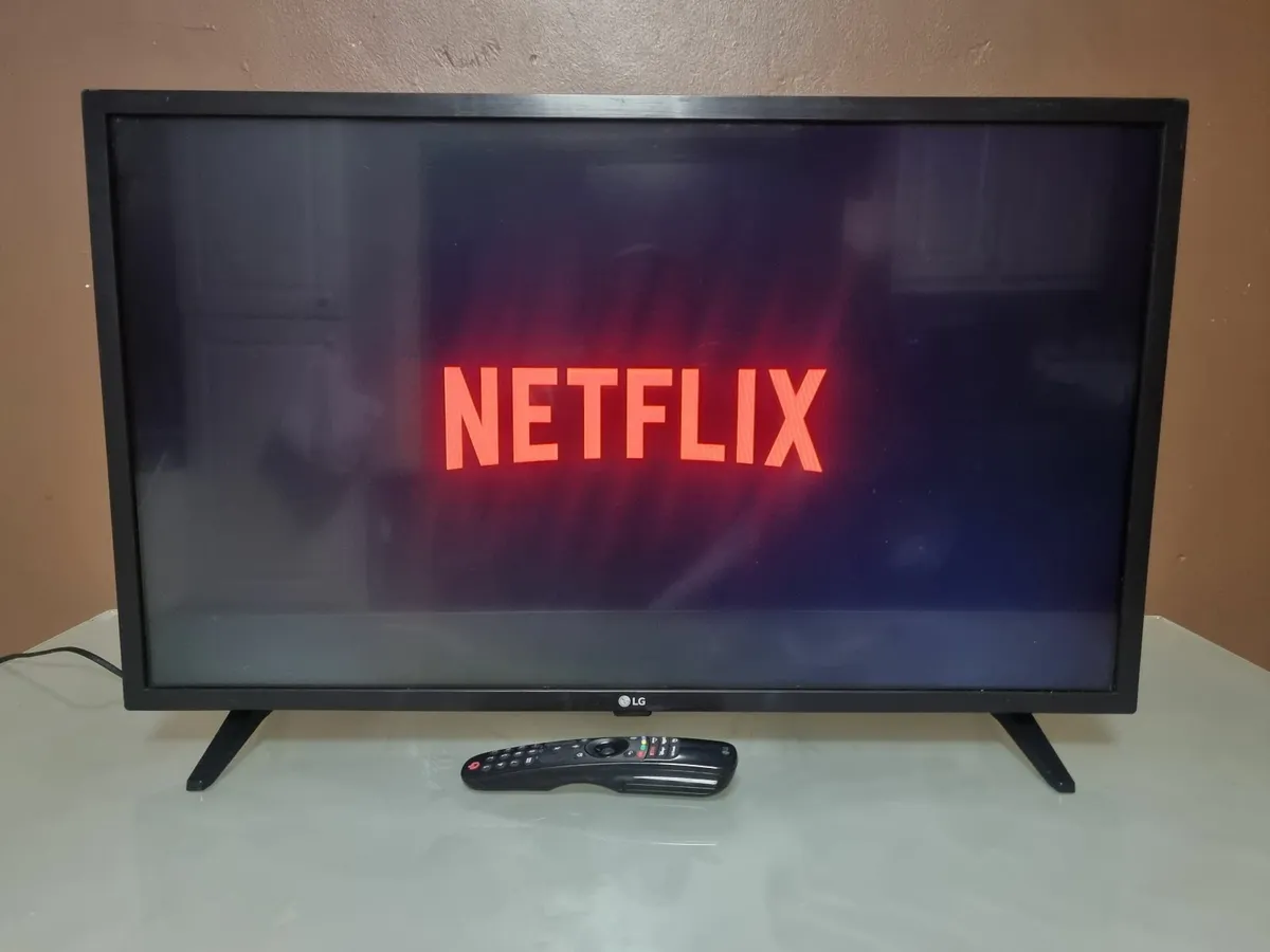 32" LG HDR Smart LED TV + Magic Remote - Image 4