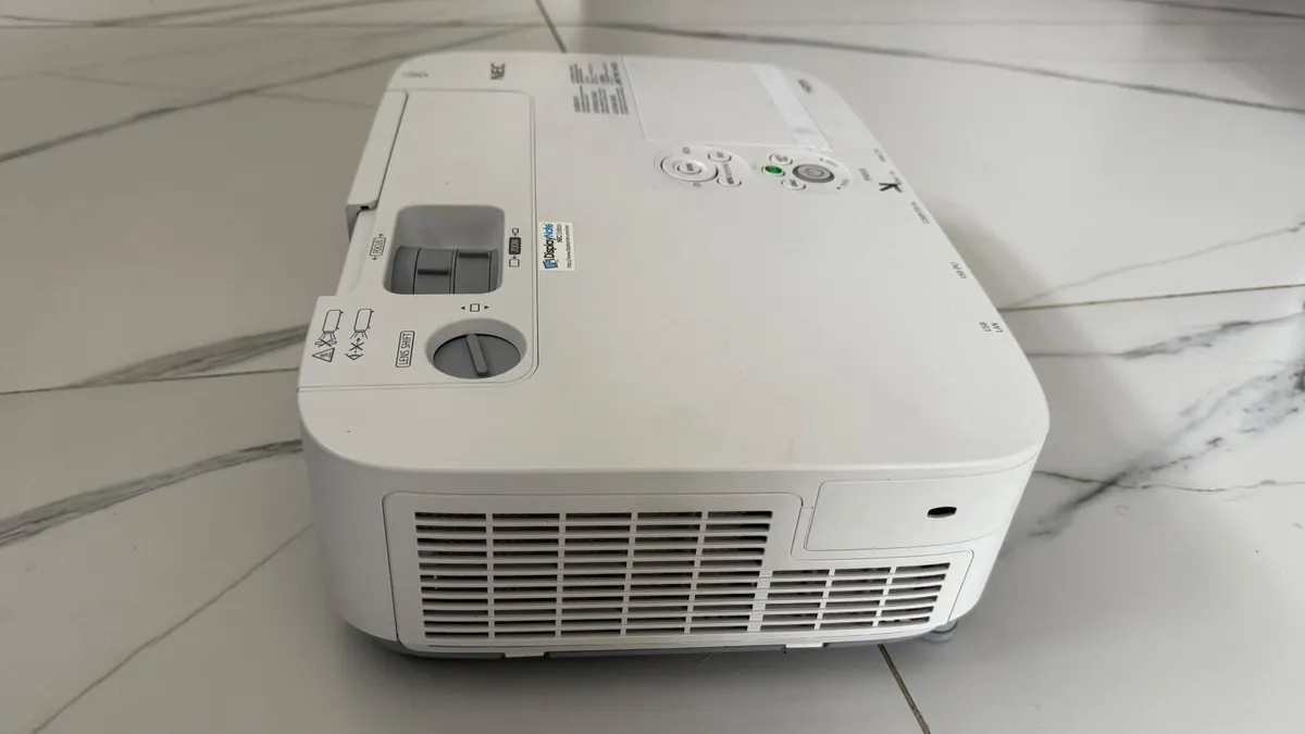 NEC NP-V260 Projector - Image 2