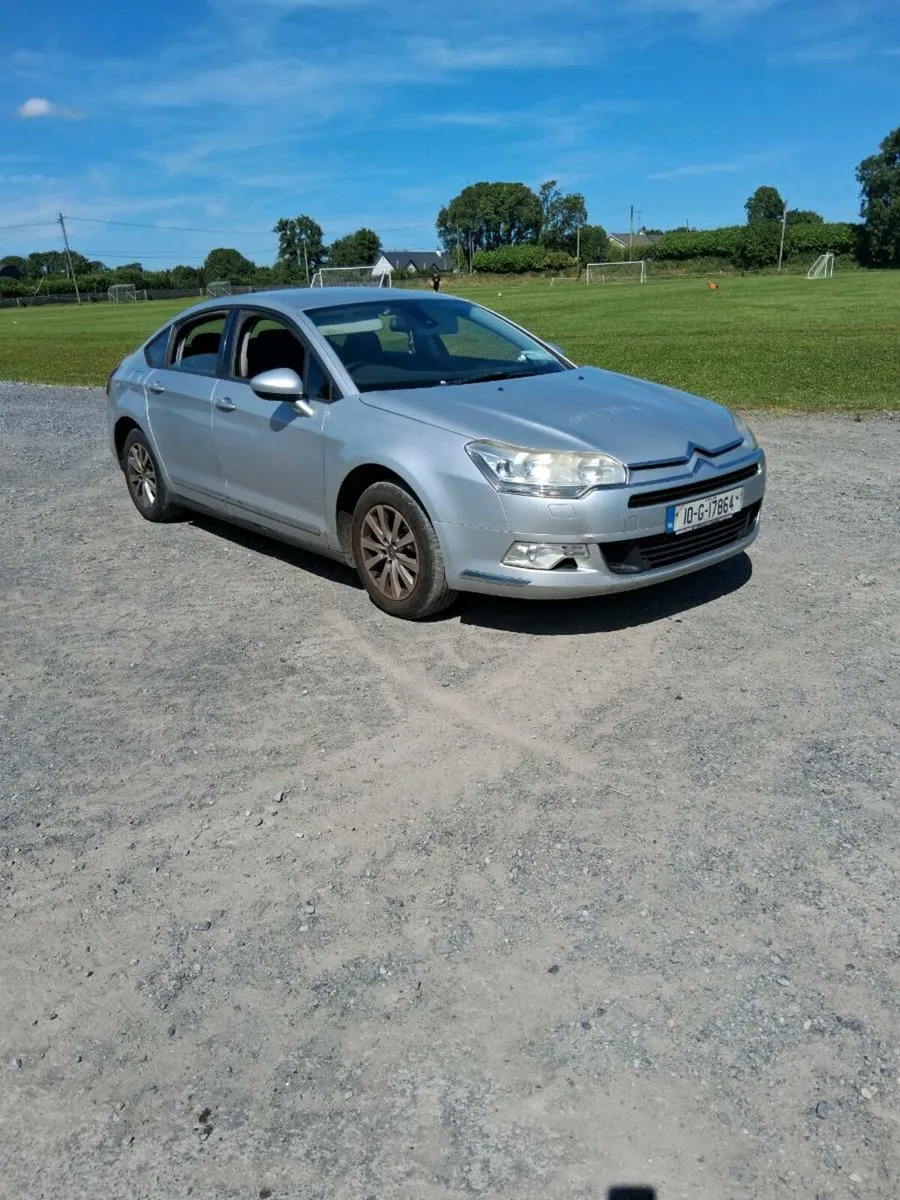 Wow😍!!!! 2010 citrion c5 ncted tax good condition - Image 2