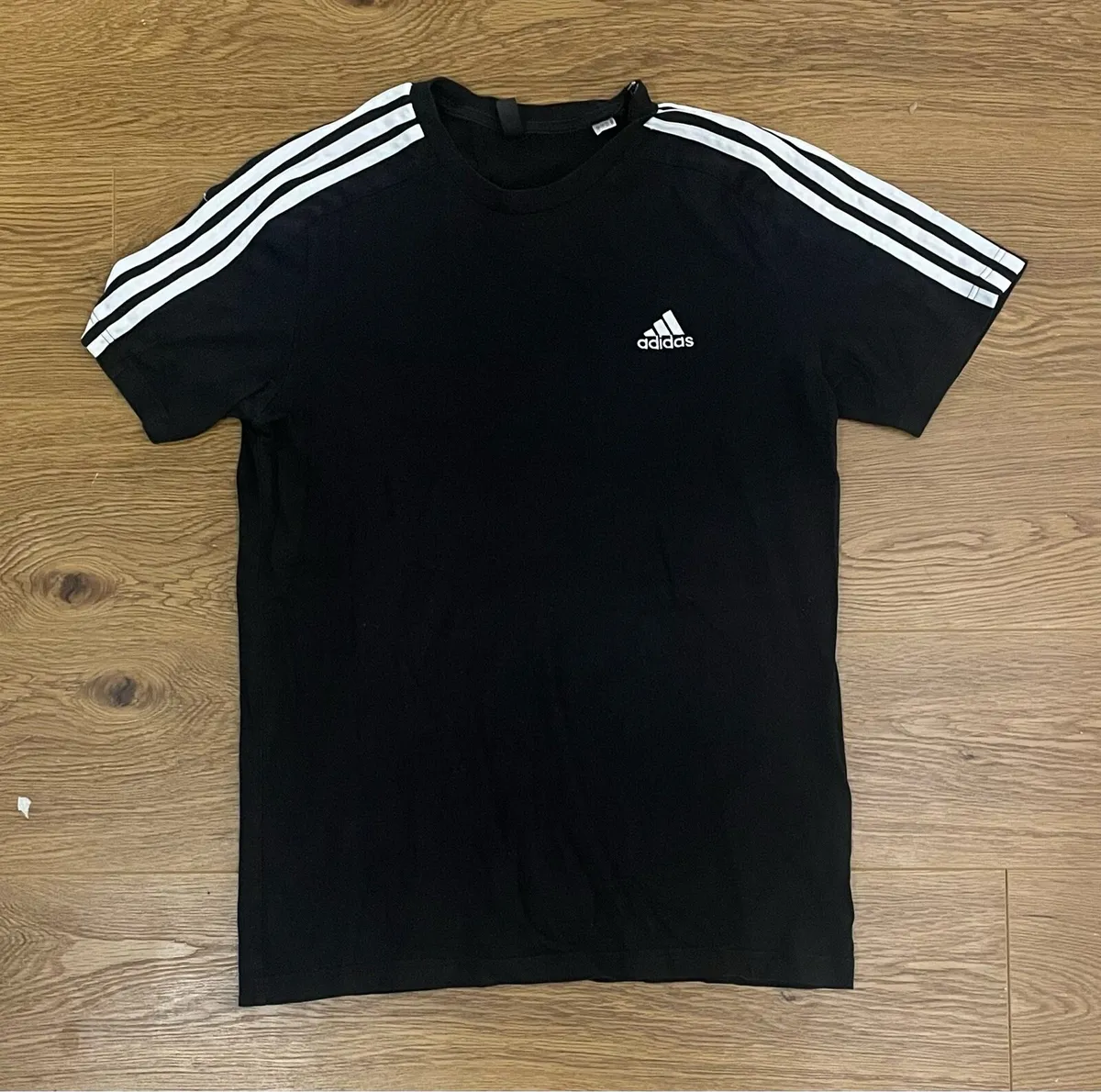 3x Adidas Size M T-shirts - Image 2