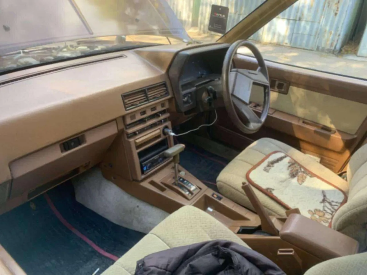 toyota corona 1982 - Image 3