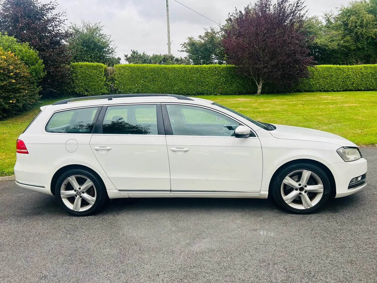 Volkswagen Passat 2011 - Image 4